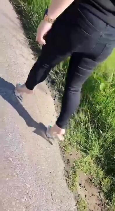 BadCat: Sexy legs walking in high heels