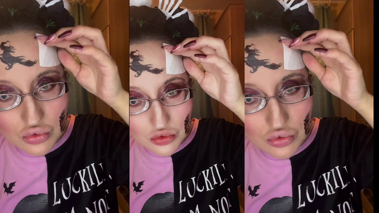 FinDom Goaldigger: Sissy, přinutím tě lízat mi brýle a rty, zatímco utrácím...