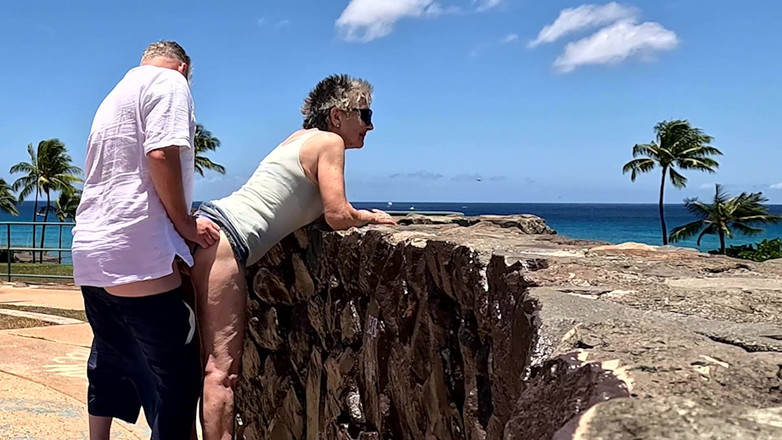 FromThisNight: Je viens de rencontrer ce visiteur à Hawaï - et nous nous...
