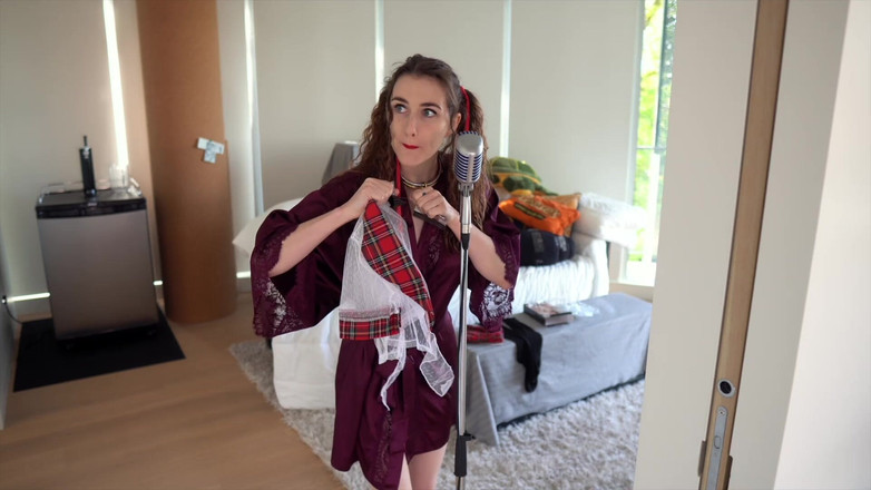 Piper Blush: Domácí učitelka, rebel video