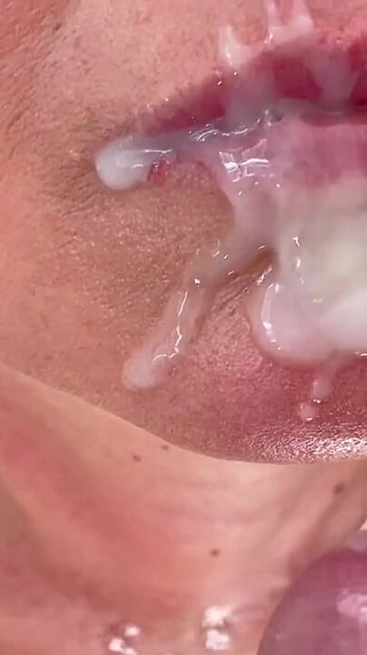 Cum shoot a lot on my face in slow motion (Aqua Pola)
