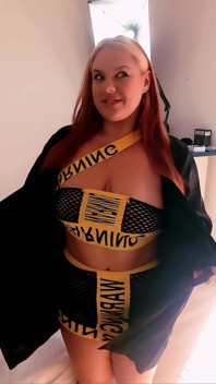 La livraison d’huile de D-titty finit en paiement anal profond