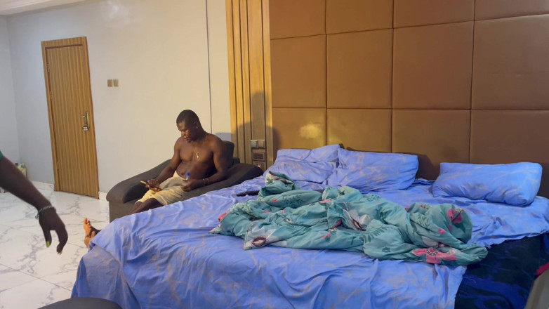 Sex naija 1: Mi limpiadora dijo que me use con un gran culo