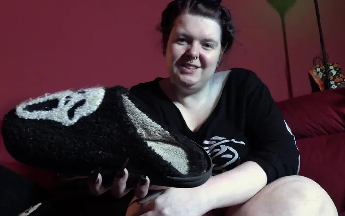 Mxtress Valleycat: Sweaty Slippers JOI