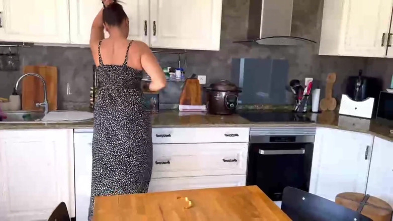 Adam Costa: Ich ficke die freundin meines besten freundes in ihrer küche,...