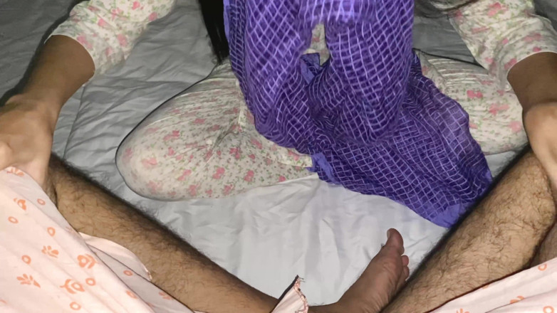 Desifilmy45: Punjabi Step Stepmother Got Naked in Front of a Dhongi...