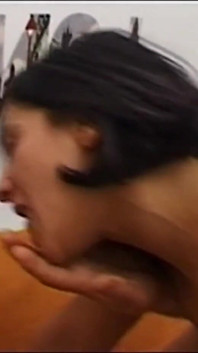 Peludo coño mojado de milf follada más dura: ella está tan cachonda ... Una perra realmente rara !!