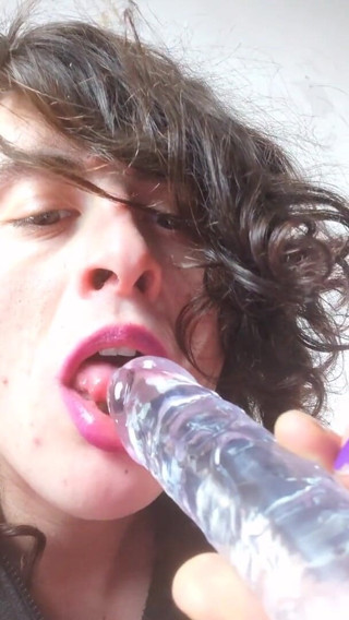 Sara B: Dildo blowjob Sara Nb