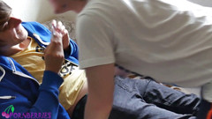 Ethan Alex: Teen skate mi dala ponožkovou foottjob