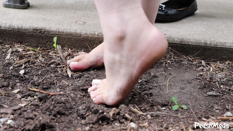 PedsRMeds: Shortlivedtyranny Barefoot in the Garden