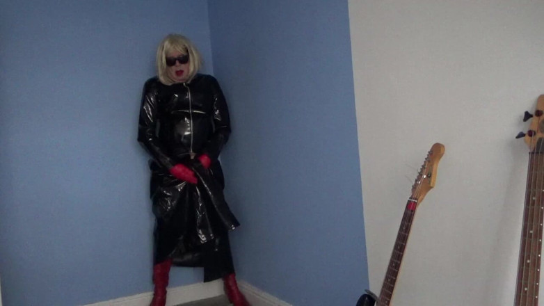 Leather Kirsten: Cattivo in pvc e pelle