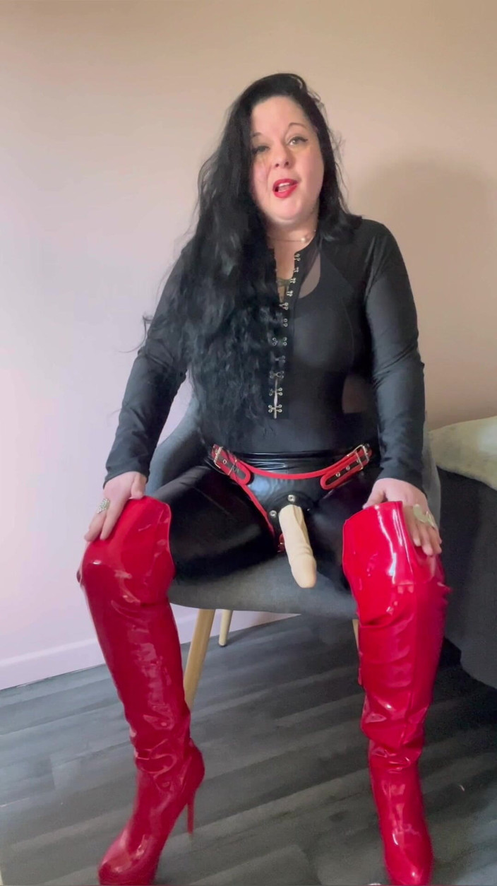 Maitresse Clara: 我在洗脑你