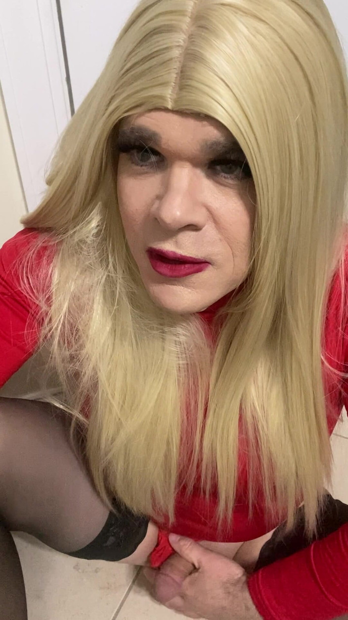 MadisonCD2025: El travesti cachondo habla sucio y luego tiene su novio...