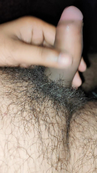 Cozy: Masturbasi sendiri