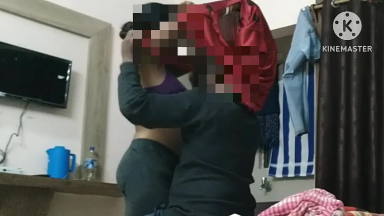 Priyanka Bhabi: Sexy Bengali Boudi Enjoying Honeymoon Full Video