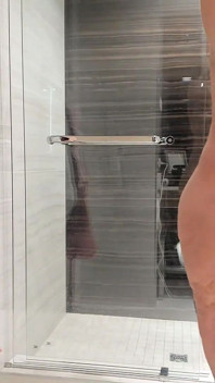 Skutečná sexy manželka MILF camgirl Jess Ryan ve sprše