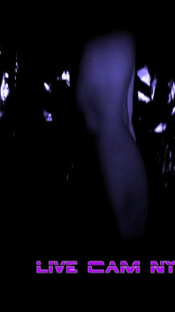 Julia de Luca温泉性シーンと三人組クソと肛門