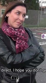Cele mai bune futai - mame sexy căsătorite acceptă o propunere indecentă și sunt futute în secret - subtitrări în engleză