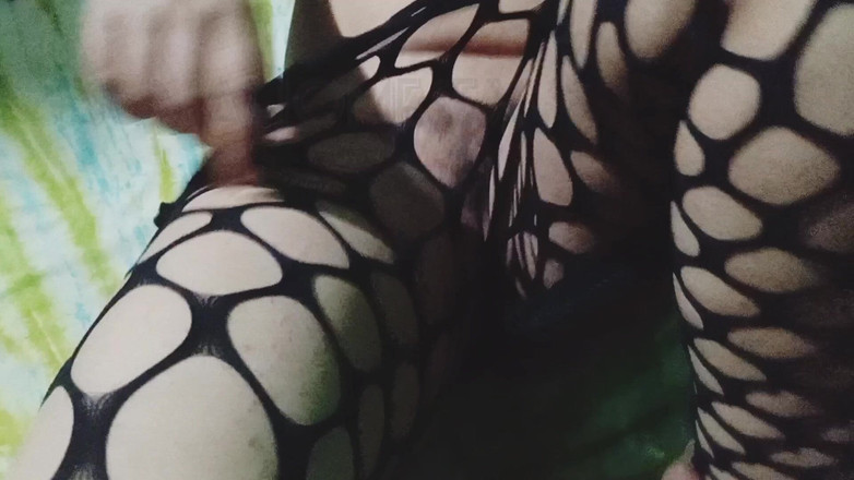 Sumahomesex: デシ・ウェスタンのセクシーなバービーが夫とセックスする