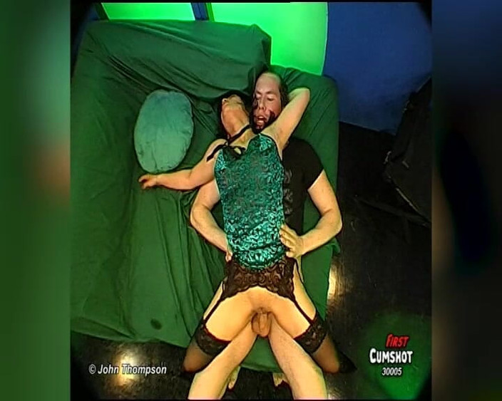 German Hardcore Gangbang GGG: Ggg, John Thompson - Sandra Жаждет Так Много Спермы В Гэнгбэнге