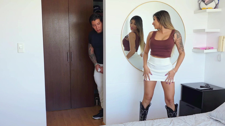 Winter_steph: लंड के साथ मेरी सौतेली बहन को आश्चर्यचकित !! उसने मुझे अपनी पैंटी सूंघते हुए लगभग पकड़ लिया