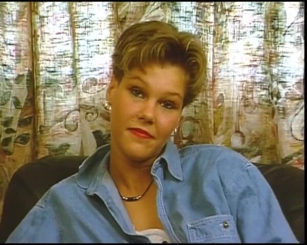 Deutscher hardcore: Alemana chupando polla, nena tiene su coño tocado