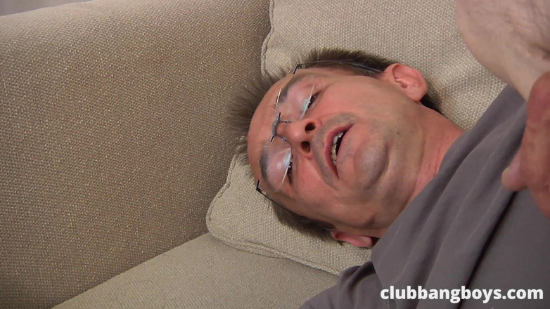 Club Bang Boys: Joseho studentka šuká jeho zadek surový