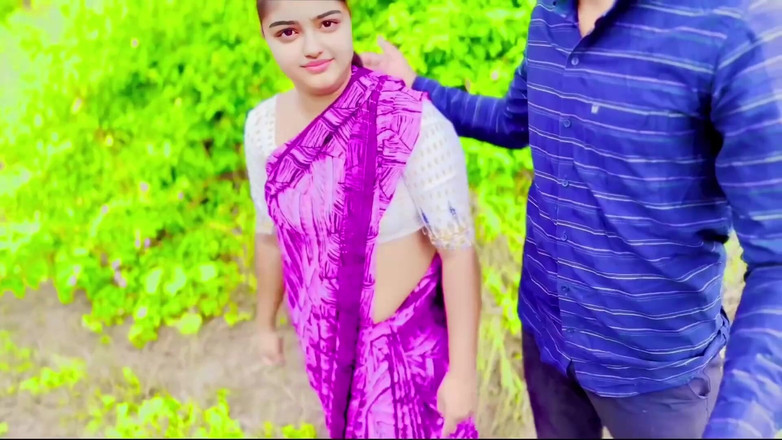 Your_aisha: Ragazze del villaggio scopano nella giungla la sua figa stretta...