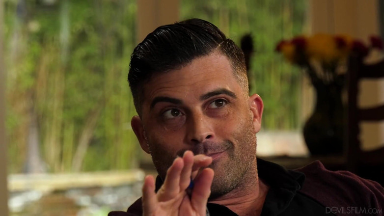 Devils Film: Filem Devils - hotwife Sophia Grace mahu mencuba seks biseksual bertiga...