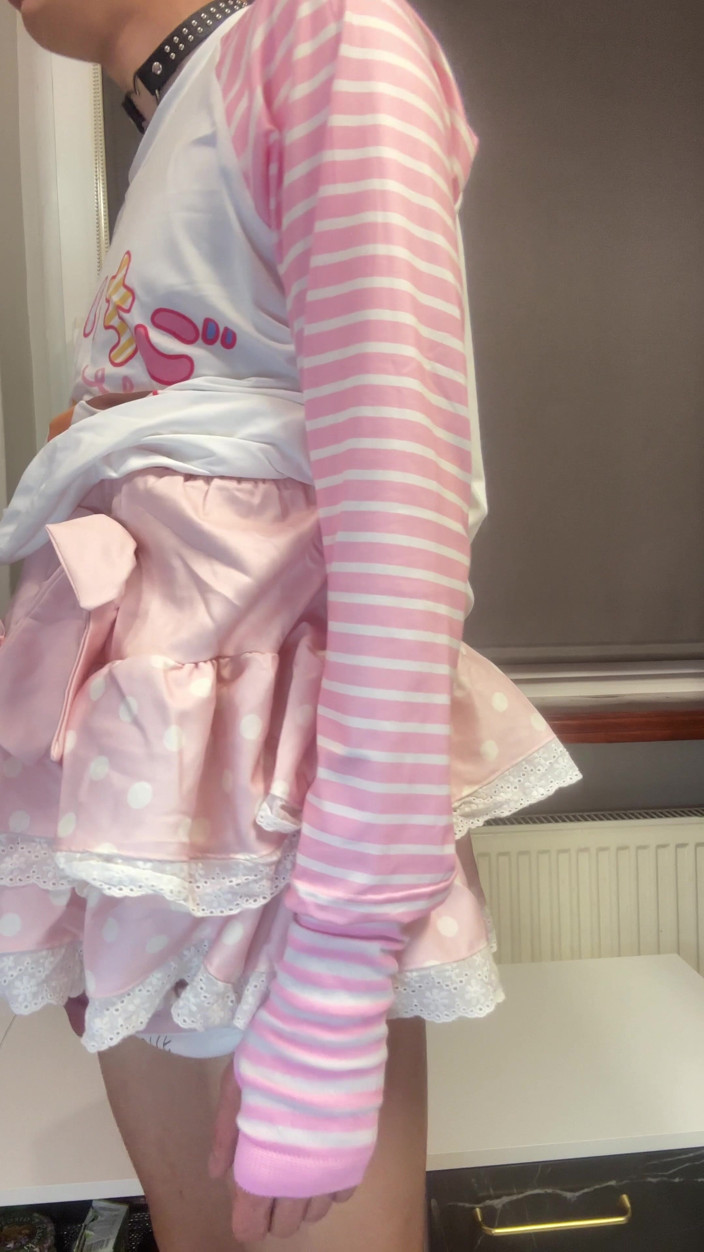 FemmeTwunkie: Zwaargeschapen femboy aftrekken