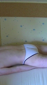Masturbacja na łóżku slip hump