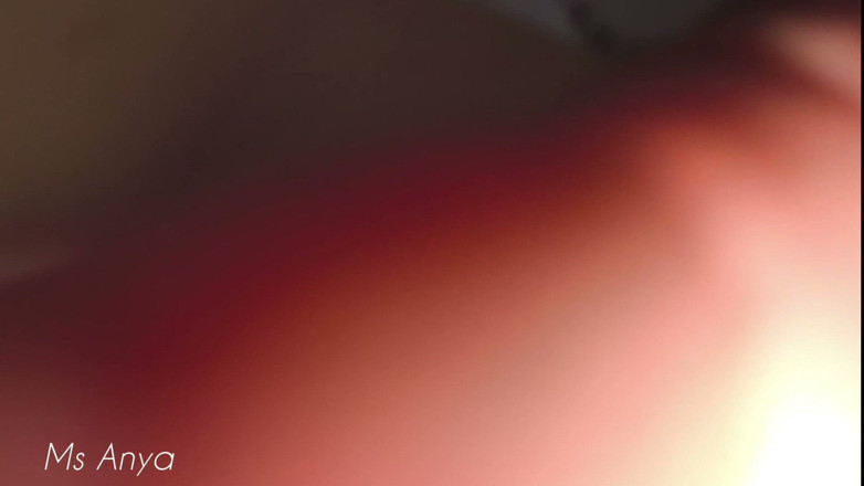 naanya: Filipina milf cremoso coño con un cliente usando un condón