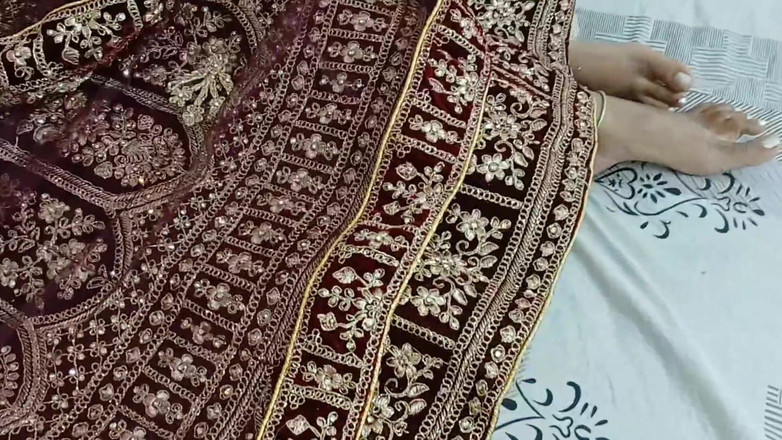 Apple Porn: Pas getrouwd Desi-koppel eerste nacht seks