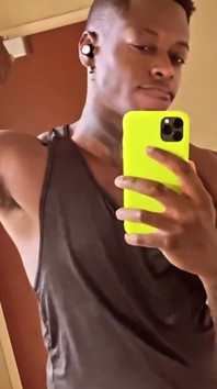 Am nevoie de un prieten de la sală