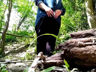 OurFetishLife: Flashing Mother-in-law's Ass on Outdoor