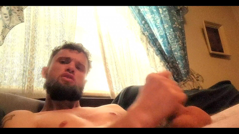 TalenJames: Jacking w moim łóżku współlokatorów, zanim trafi do domu