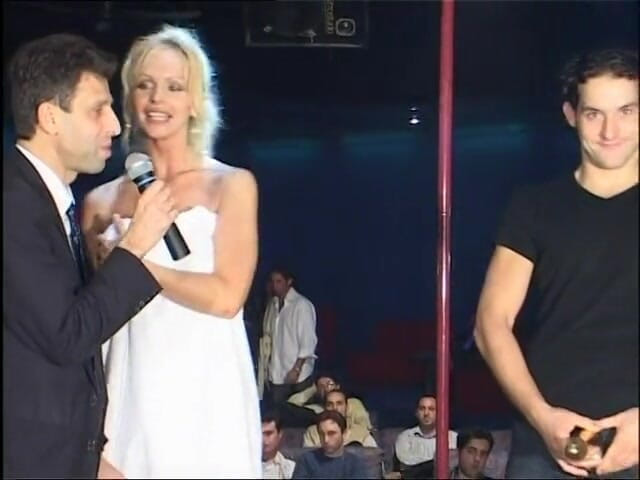 Real Home Made: Amador ogangbang no set de um festival de pornô