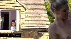 Luxure: India Summer Super Nadržená v horké vaně