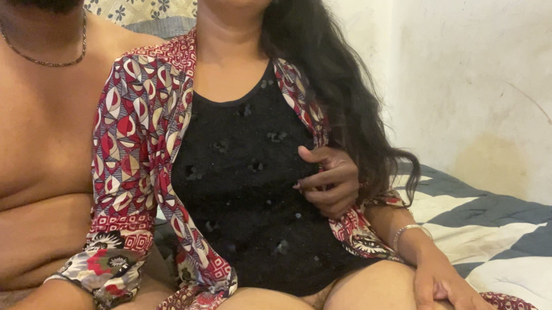 Desisexqueen: Första gången indisk vacker desi -modell hardcore sex med förare
