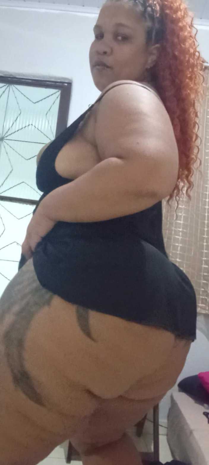Suzyfuracao: BBW Wiggling Big Ass