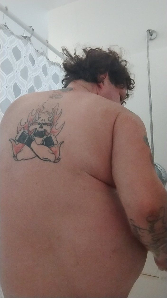 JG Risk: Nói cho tôi biết mông của tôi trông có sạch...