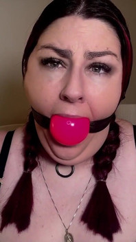 Lacey's Ballgag Play: submisivní ukázka oddanosti