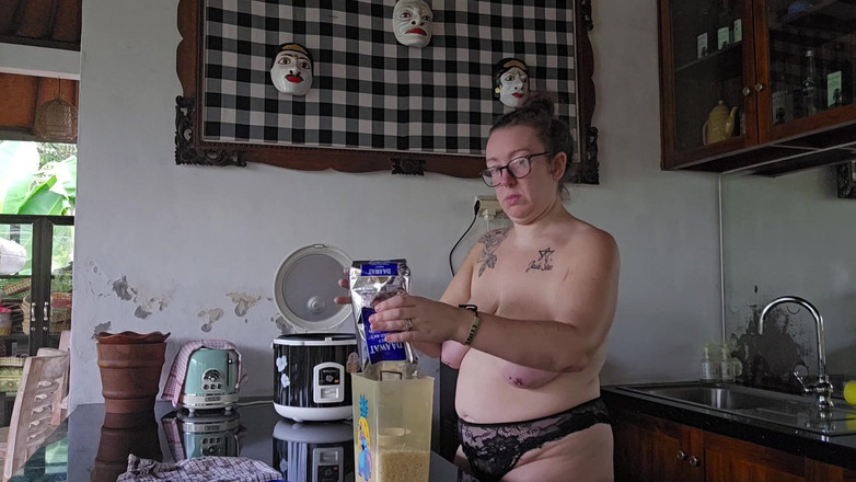 Jimbob Star Straight: Jade Топлес готовит