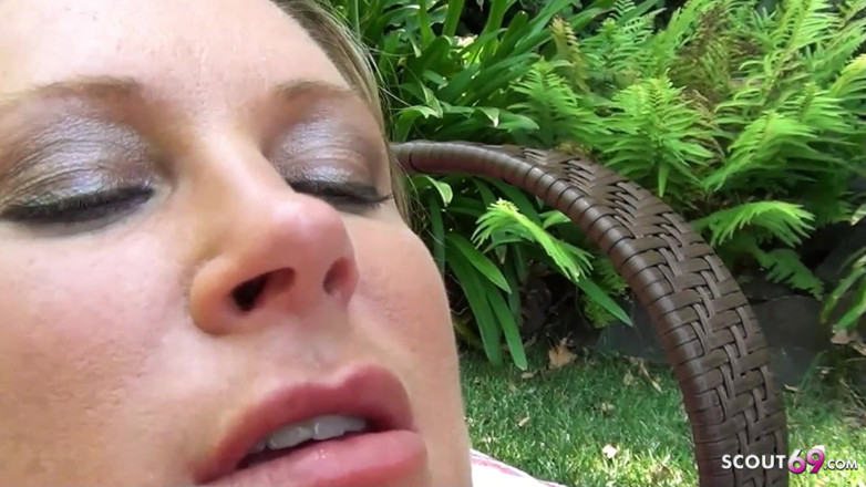 Full porn collection: Rubia milf follada por hijastro con gran polla en la...