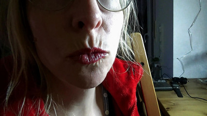 Ken: 口交。你必须看到这一点。她差点把他的麻袋撕掉了。与一流的睾丸按摩