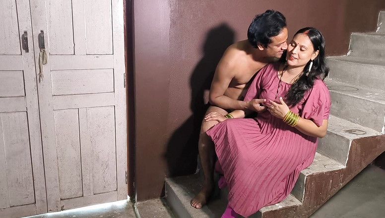 Desi chudai hub: Мачеха трахается с сыном, возбужденной милфой