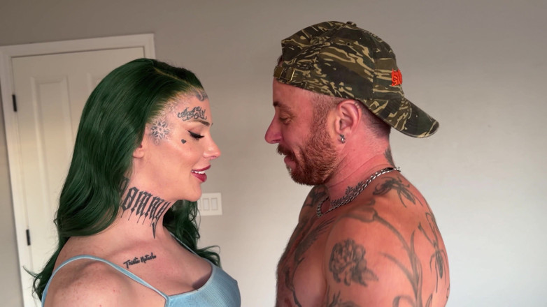 Austin Summers: Hung Tgirl Breeds Alternative Trans Man
