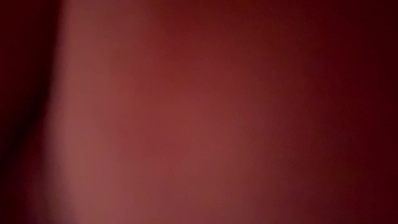 Lenna Lux: Sudut pandangan pertama kongkek duduk muka gim berpeluh