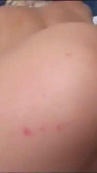 Fantastické Sexy bisexuální MILFky masturbují a šukají ve skupinovém sexu