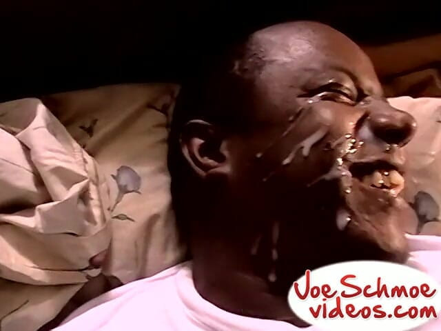 Joe Schmoe: Str8 oğlanlar yarak emiciyi paylaşıyor